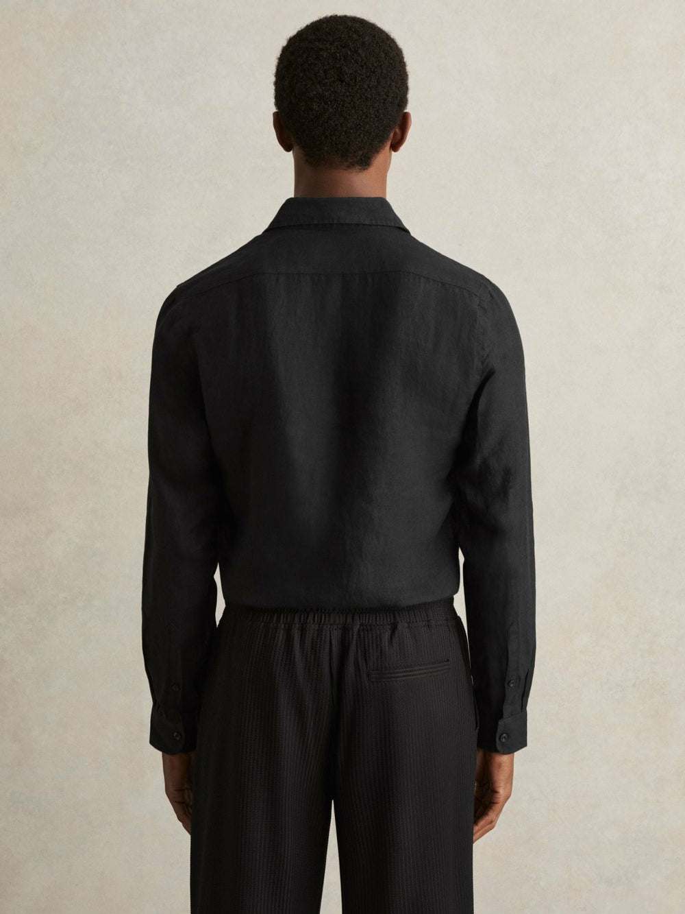 Men Linen Button-Through Shirt in Black
