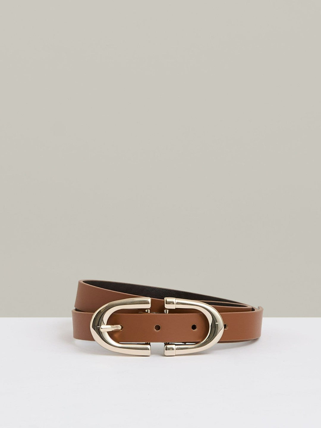 Women Horseshoe Belt in Tan