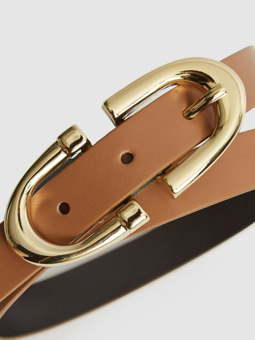 Women Horseshoe Belt in Tan