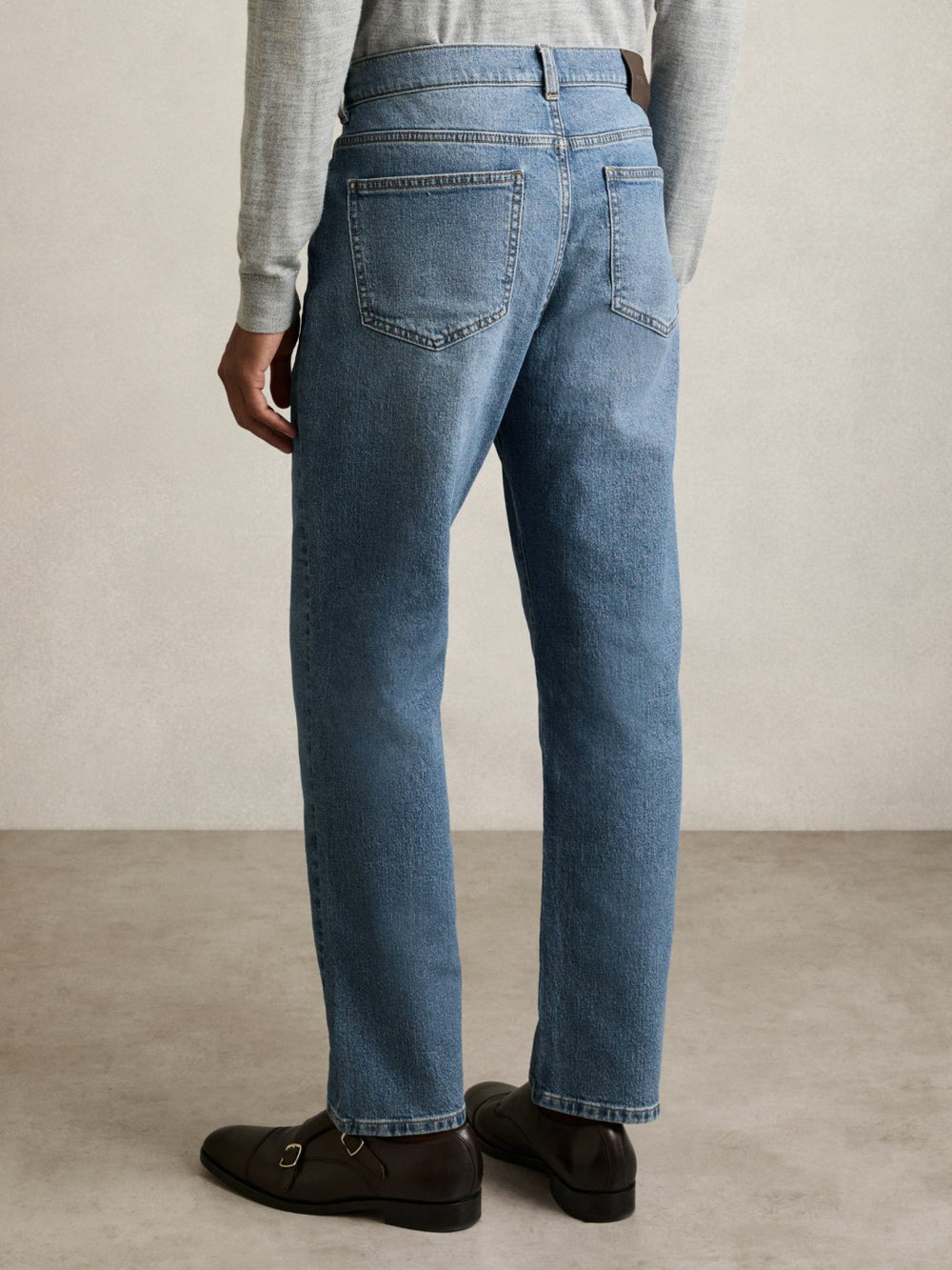 Men Straight-Leg Jeans in Mid Blue Wash