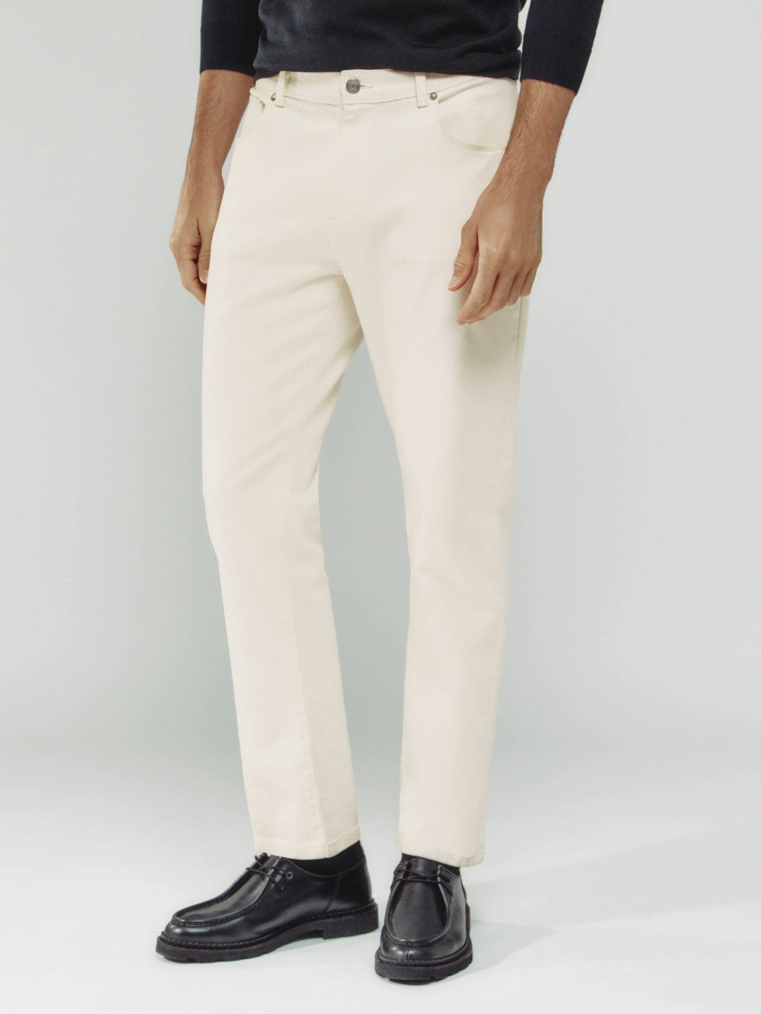 Men Straight-Leg Jeans in White