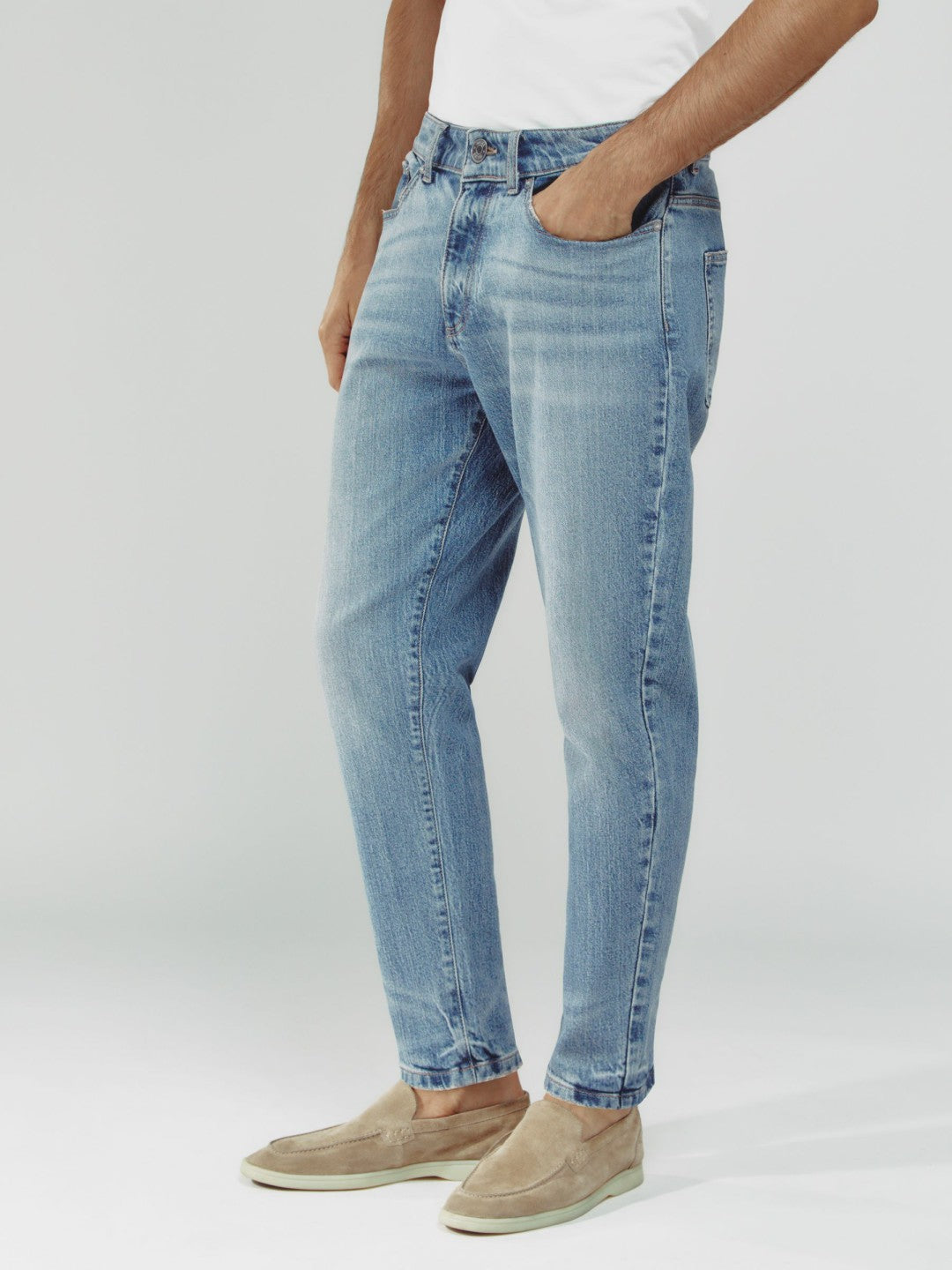 Men Relaxed-Fit Cropped Jeans in Light Blue Wash