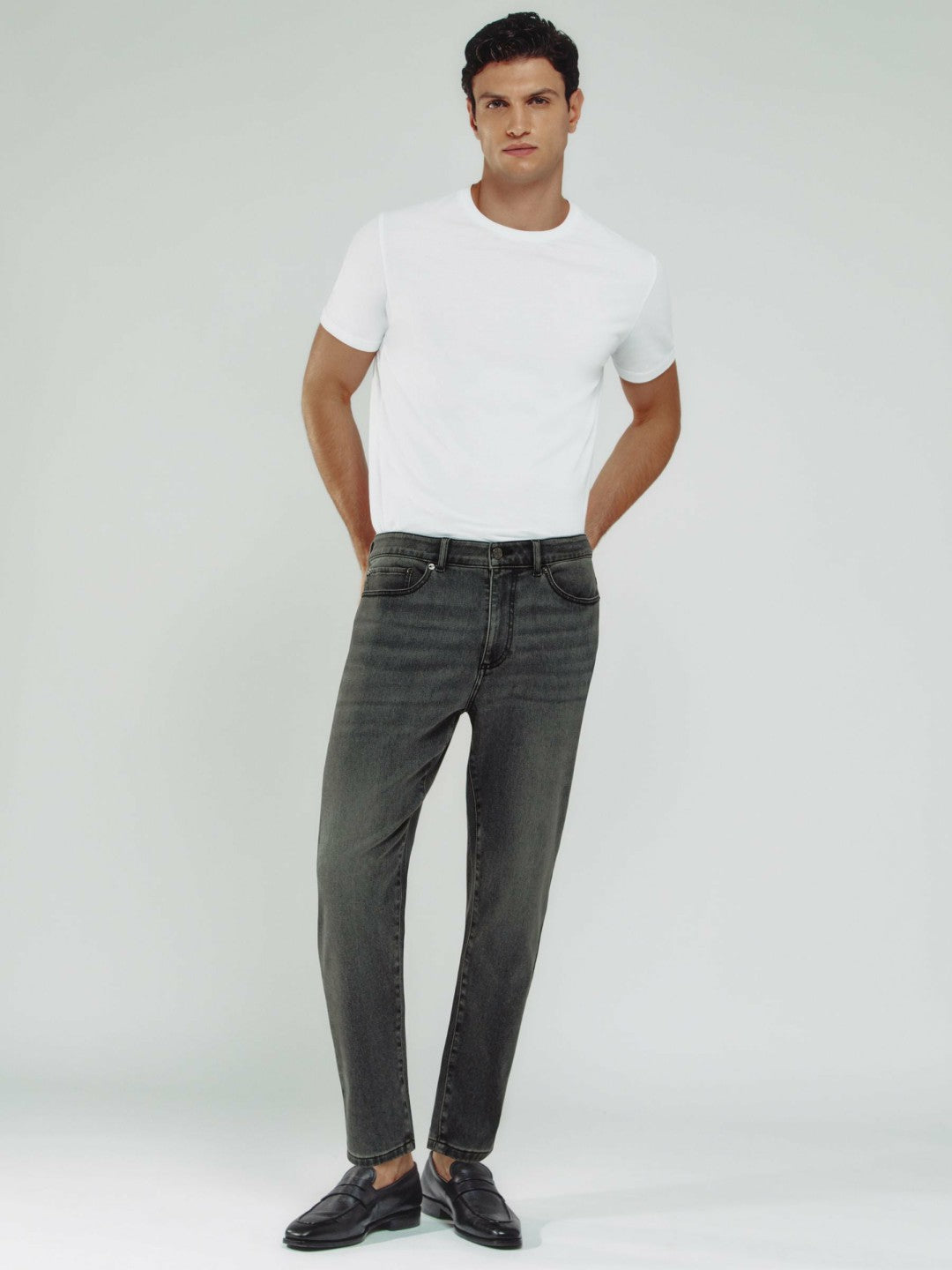 Men Relaxed-Fit Cropped Jeans in Washed Black