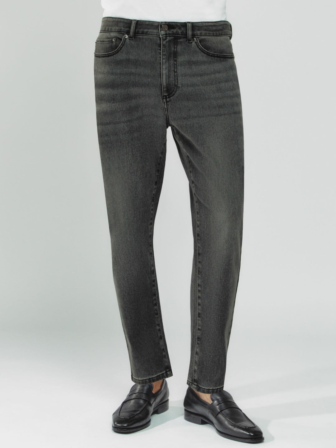 Men Relaxed-Fit Cropped Jeans in Washed Black
