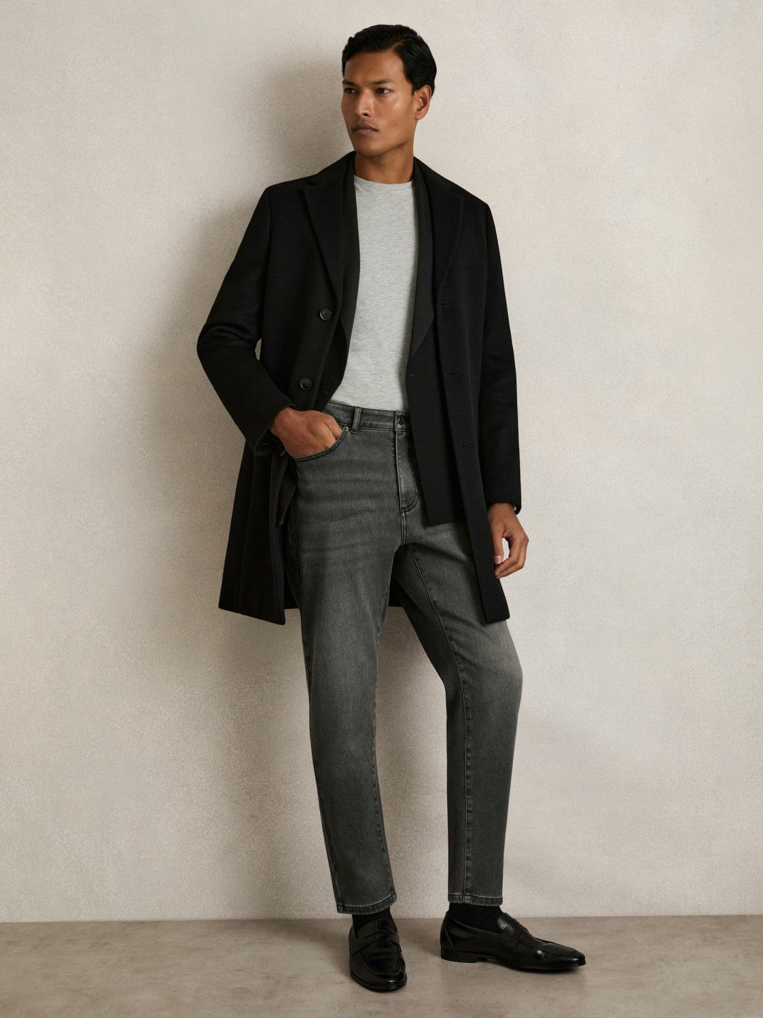 Men Relaxed-Fit Cropped Jeans in Washed Black