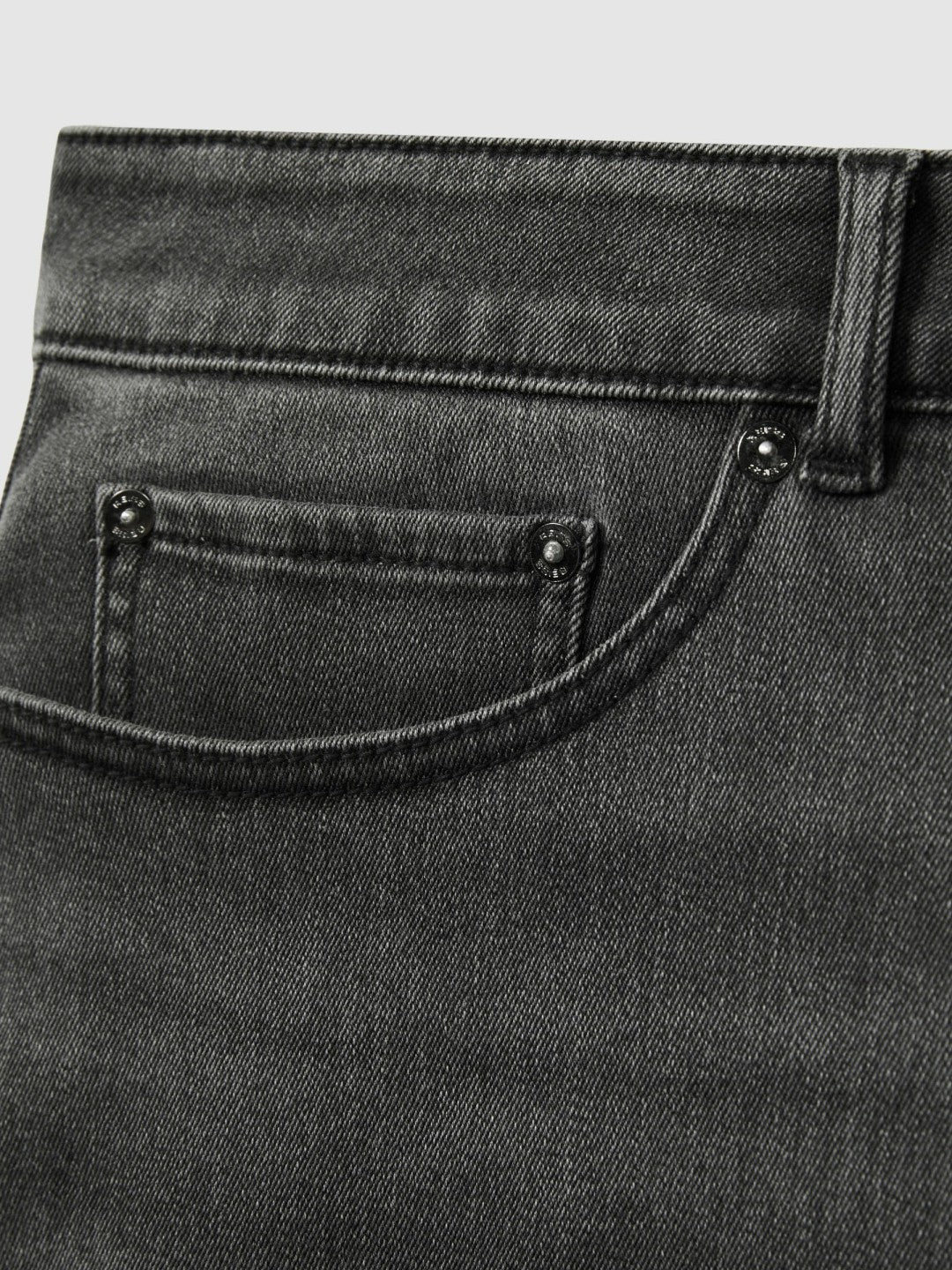 Men Relaxed-Fit Cropped Jeans in Washed Black