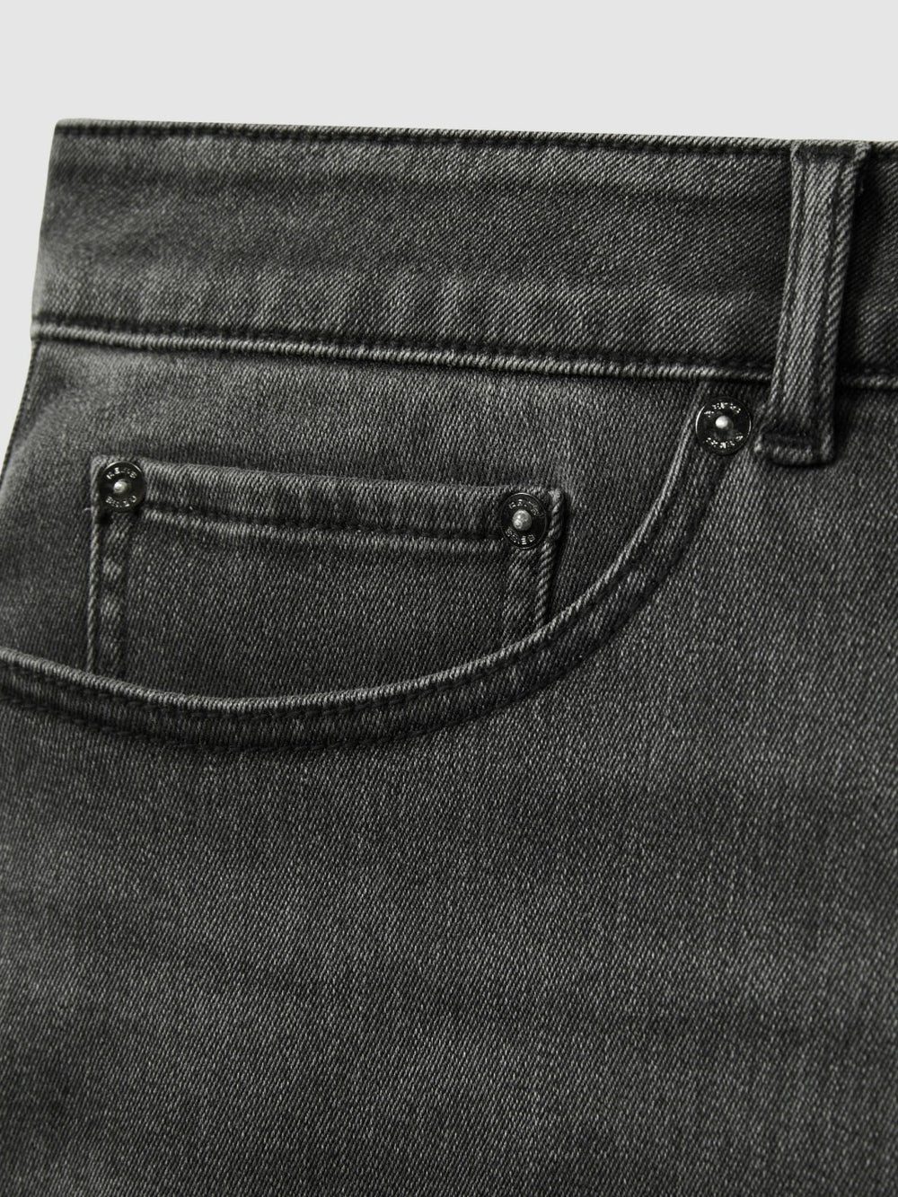 Men Relaxed-Fit Cropped Jeans in Washed Black