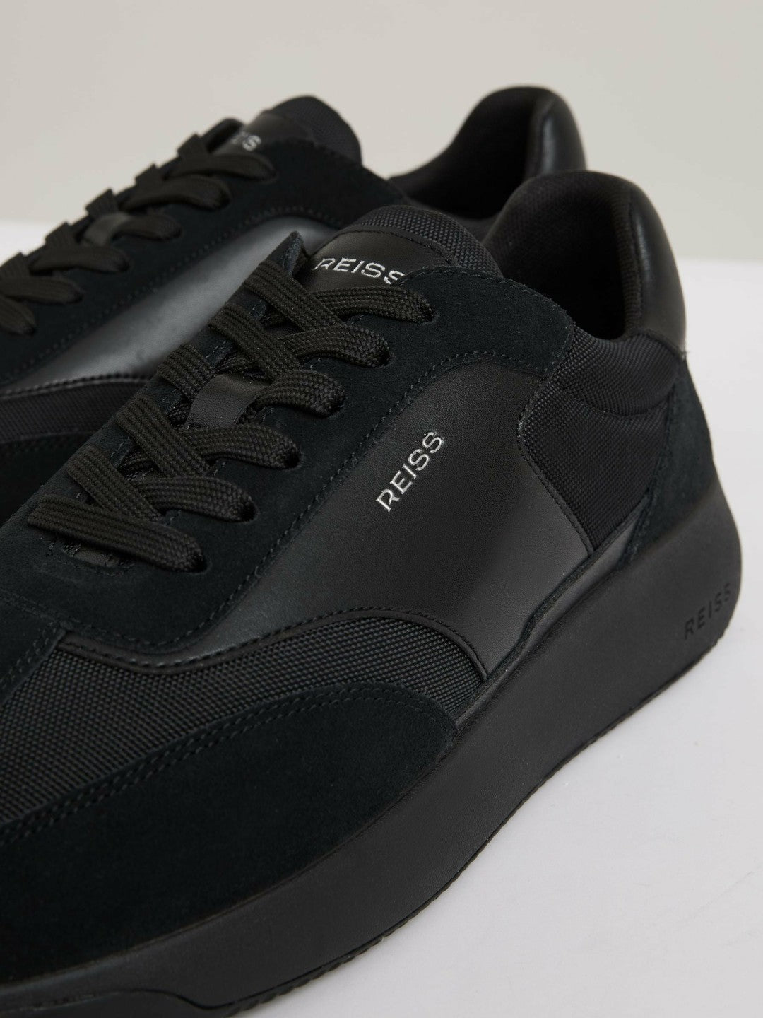 Men Leather Suede Running Trainers in All Black