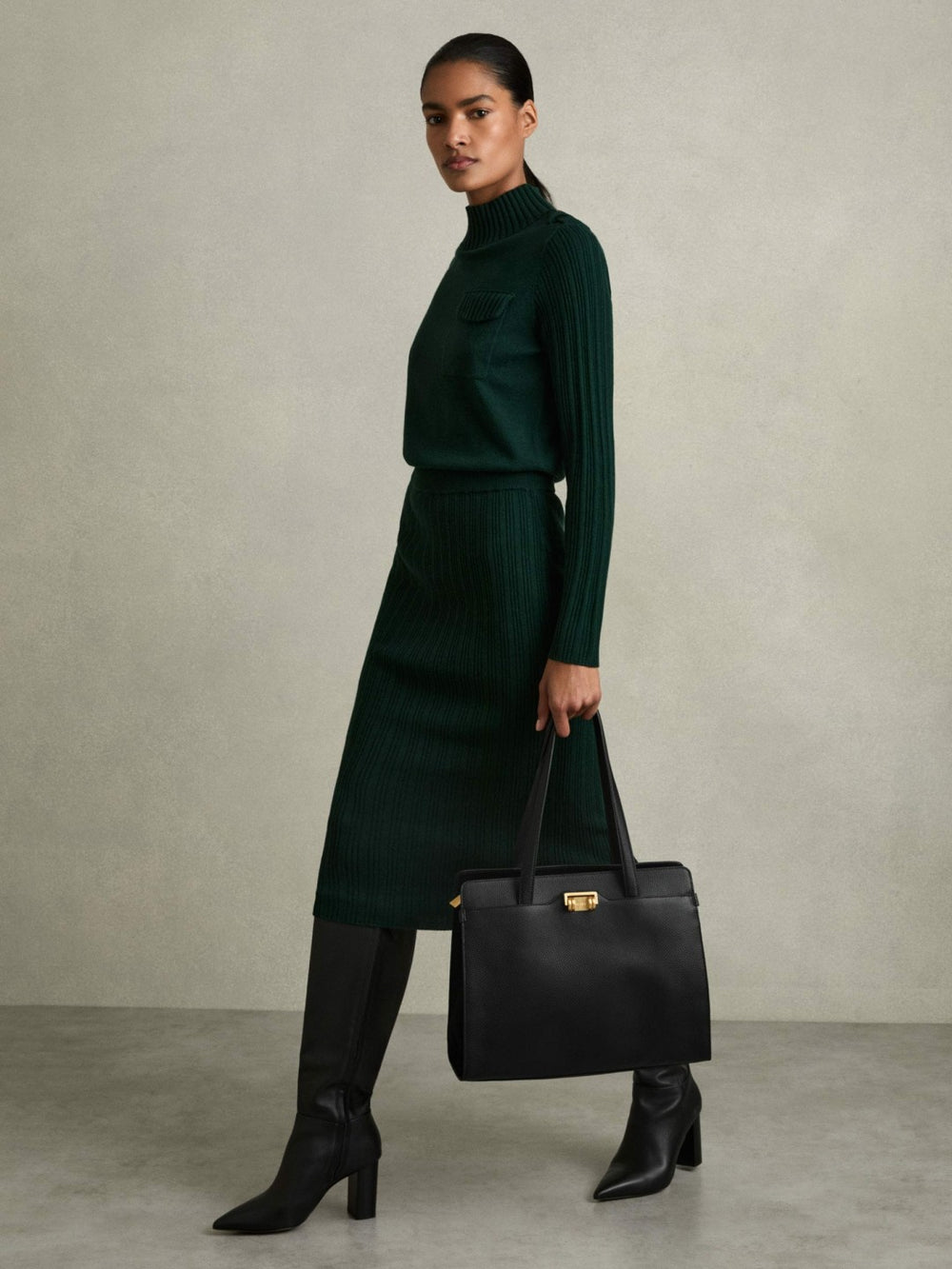 Women Grained Leather Tote Bag in Black