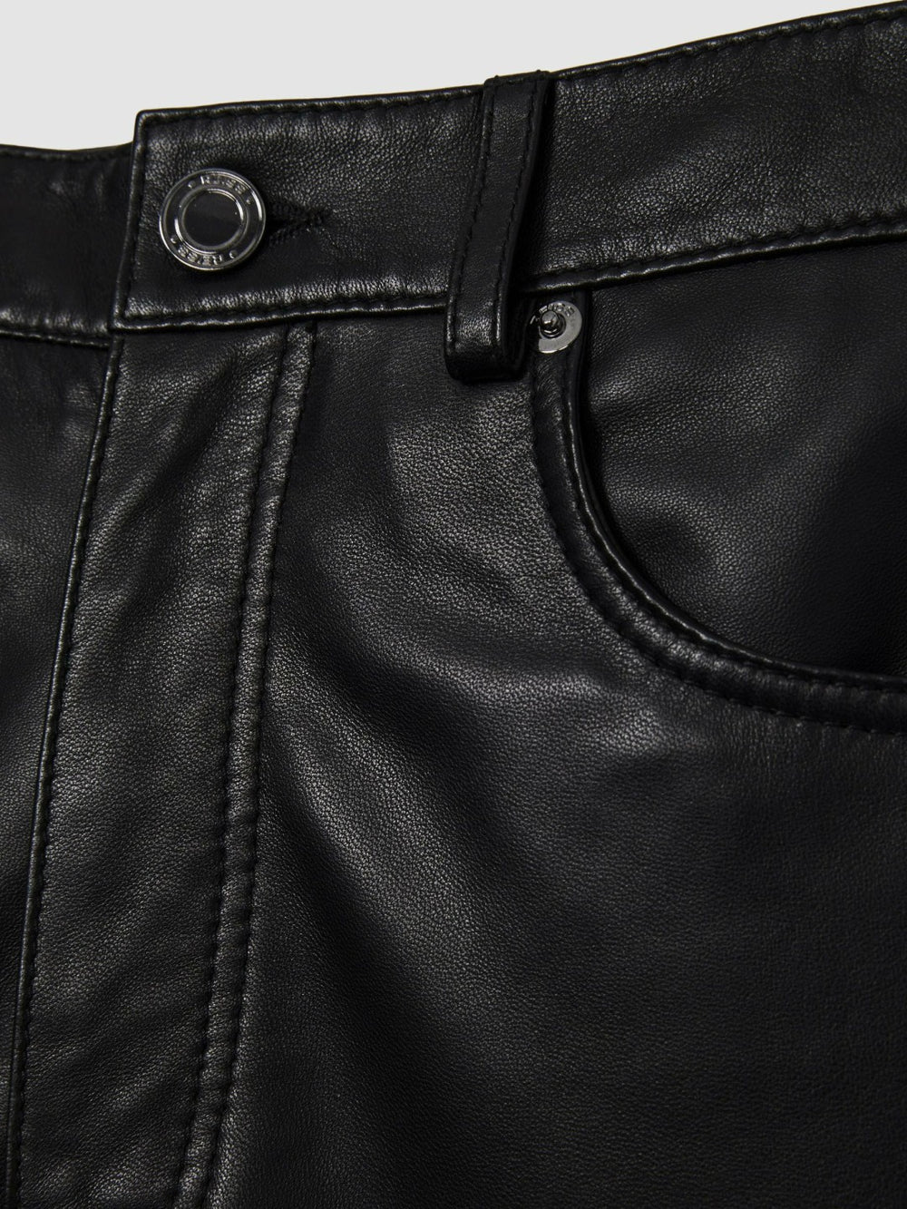 Women Leather Slim-Leg Trousers in Black