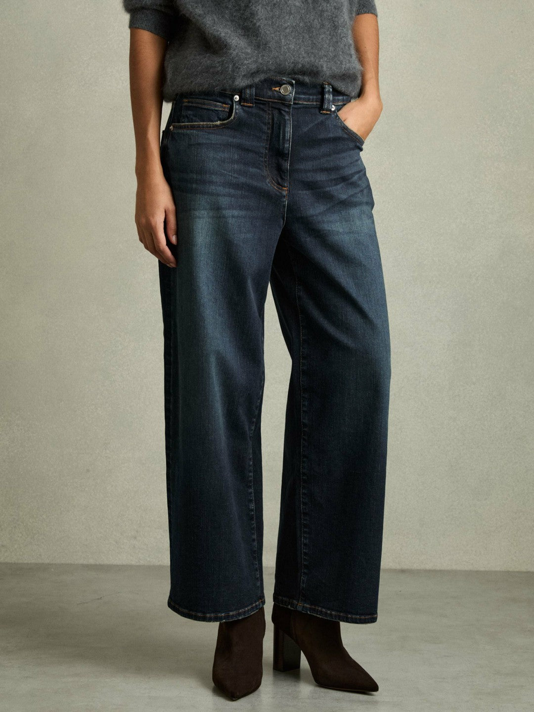 Women Petite Denim Culotte Jeans in Dark Blue