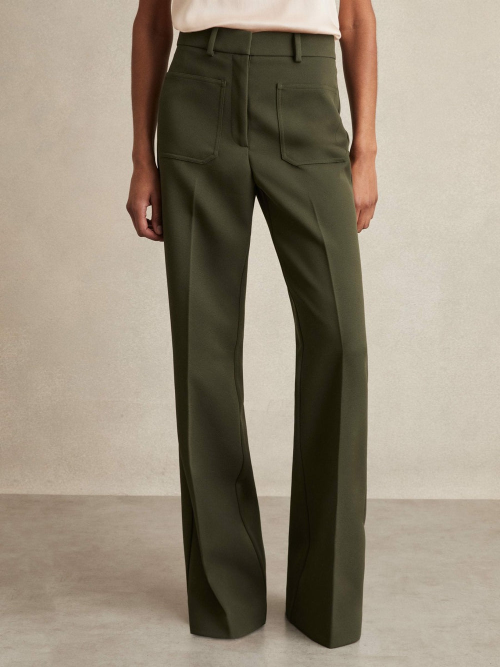 Women Twill Patch-Pocket Flared Trousers in Green