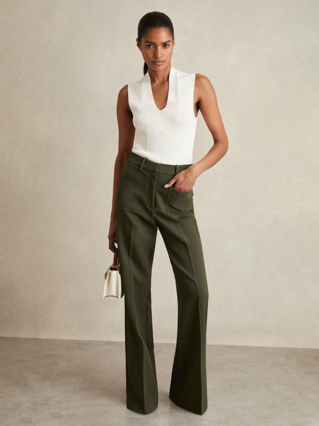 Women Petite Twill Patch-Pocket Flared Trousers in Green