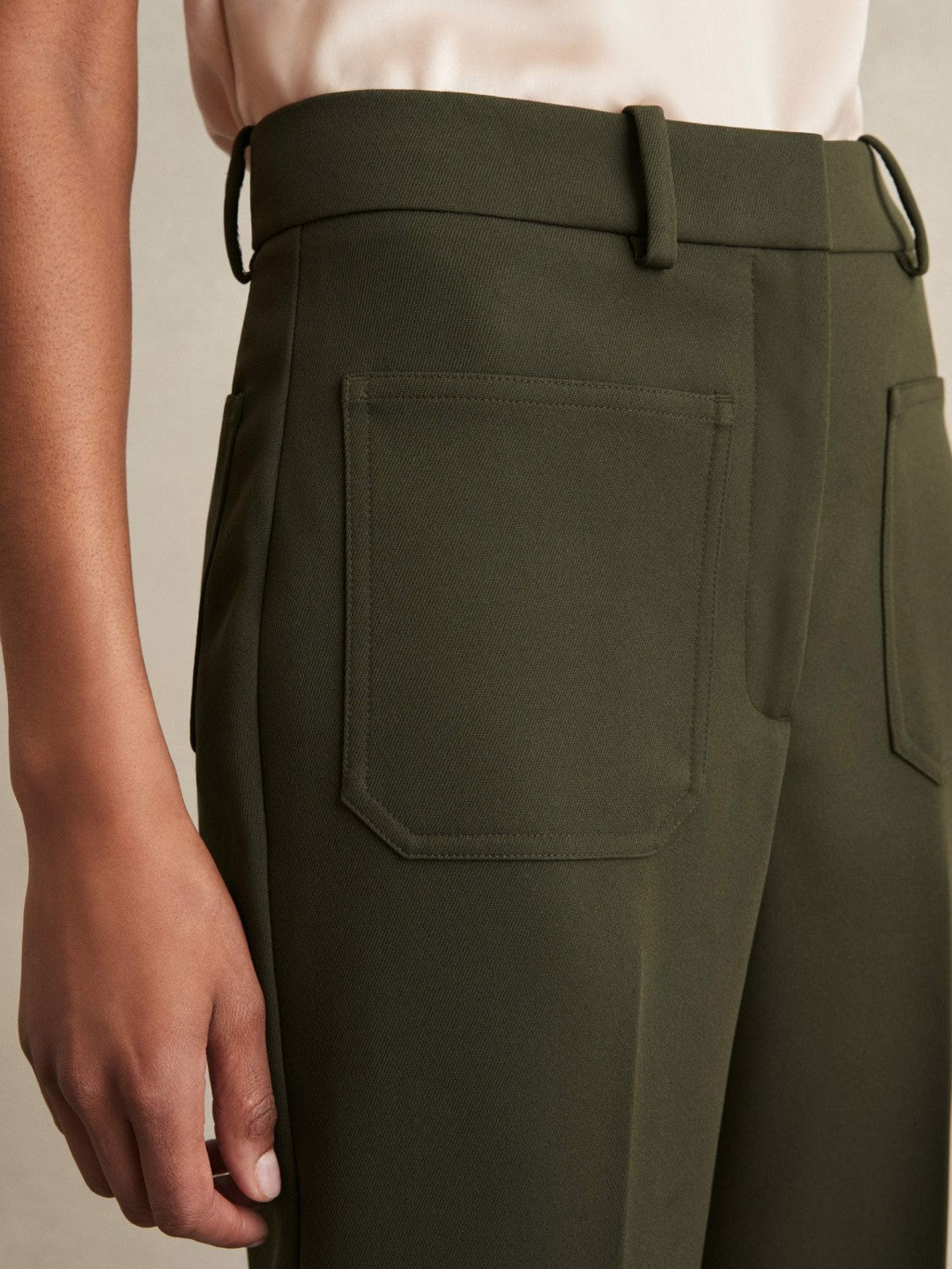 Women Petite Twill Patch-Pocket Flared Trousers in Green