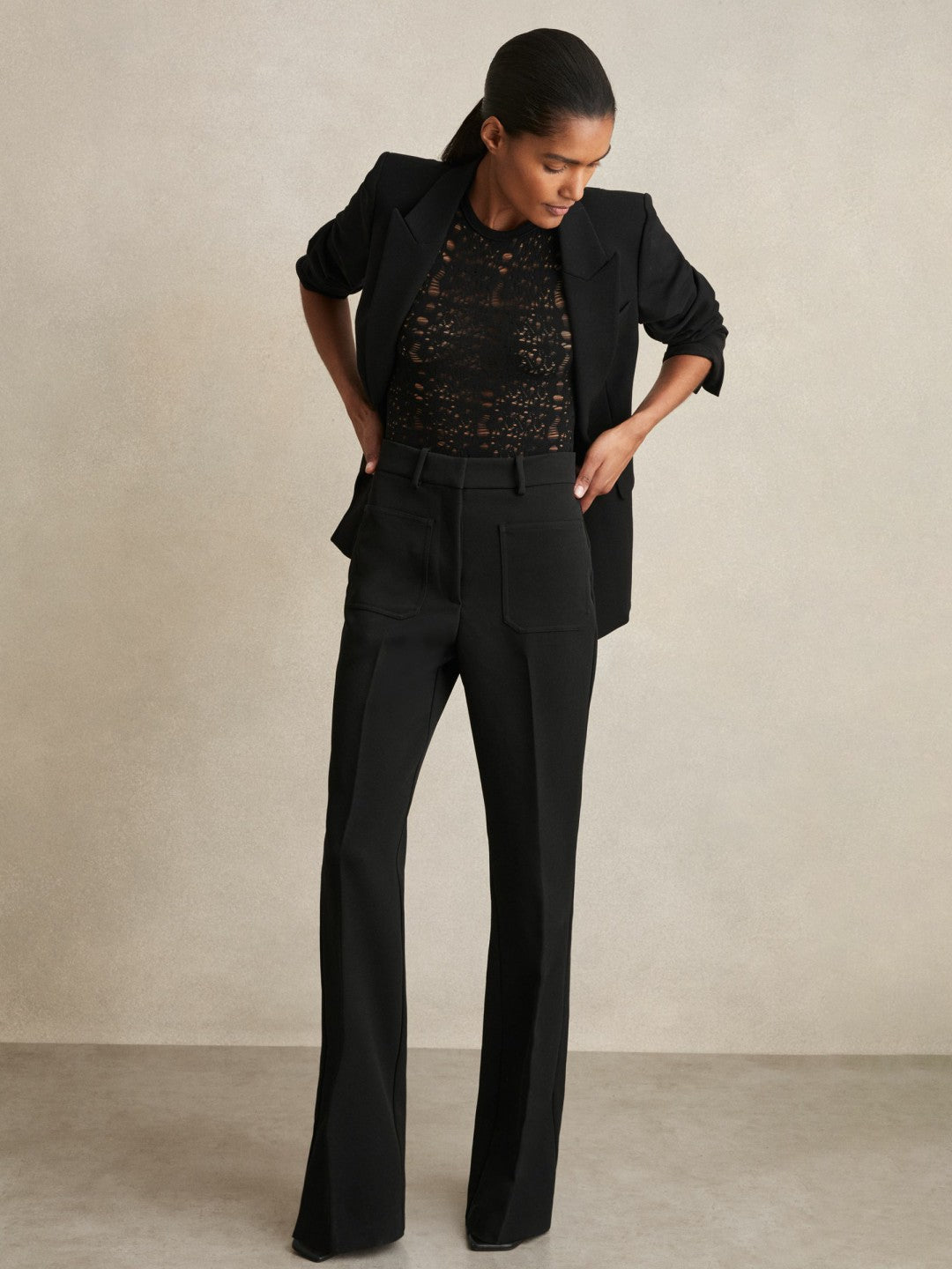 Women Petite Twill Patch-Pocket Flared Trousers in Black