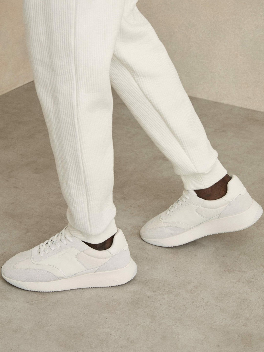 Men Leather Suede Running Trainers in White