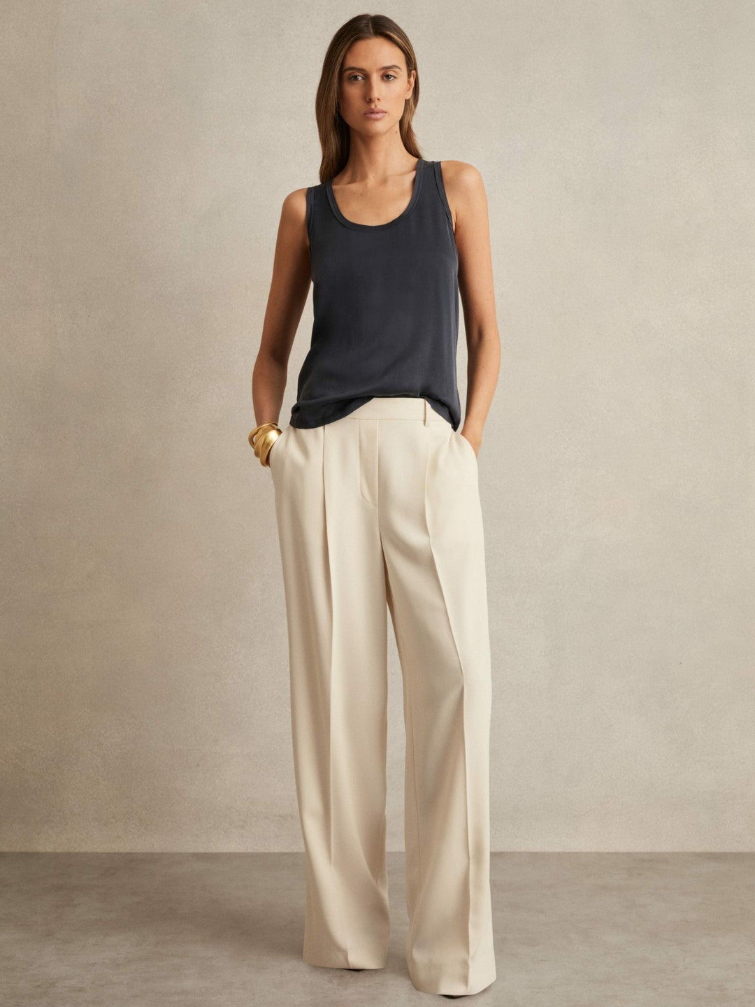 Women Petite Elasticated-Waist Wide-Leg Twill Trousers in Cream
