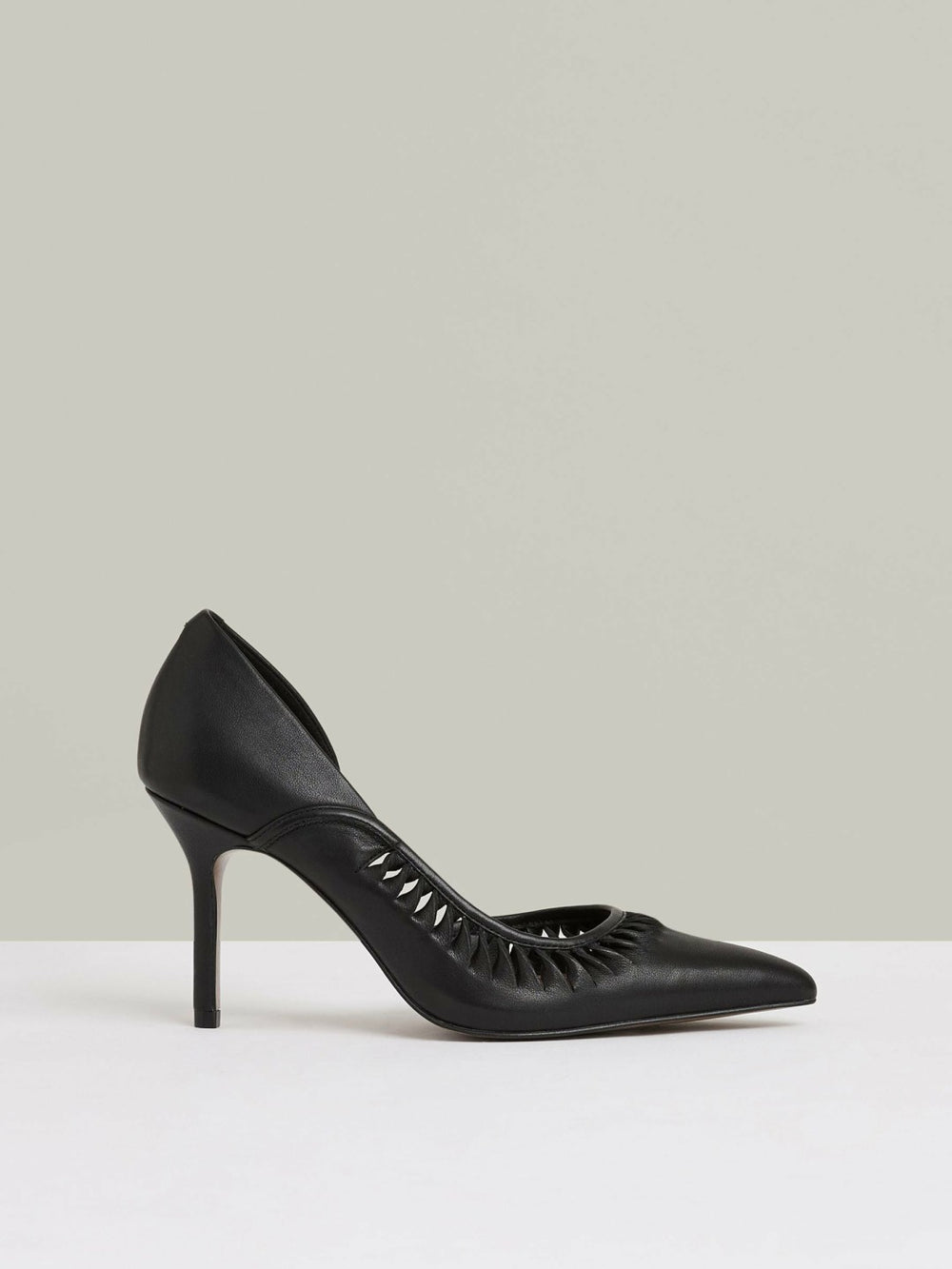 Women Leather Twist Detail Court Shoes in Black