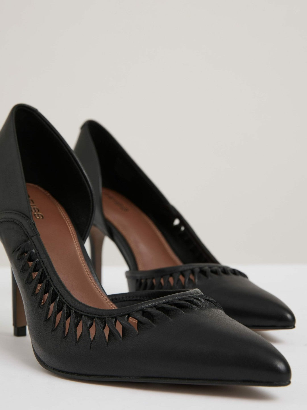 Women Leather Twist Detail Court Shoes in Black