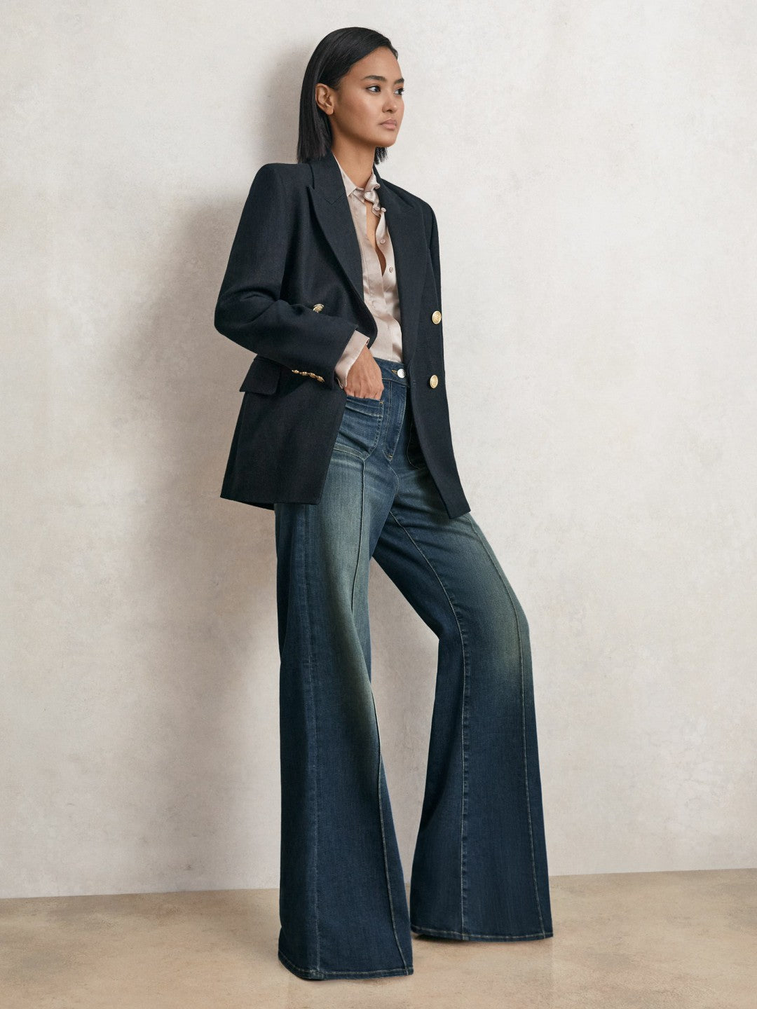 Women Petite Patch-Pocket Flared Jeans in Mid Blue