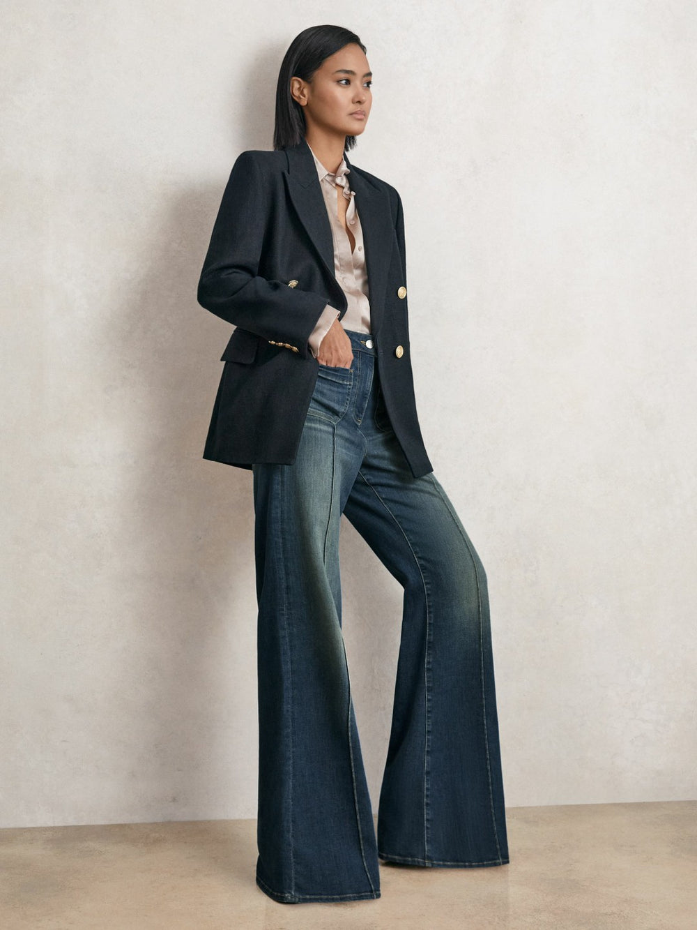Women Petite Patch-Pocket Flared Jeans in Mid Blue