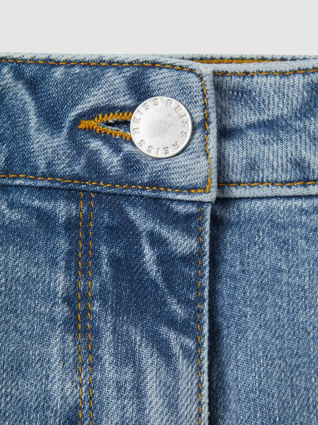 Women Petite Mid-Rise Straight-Leg Jeans in Light Blue