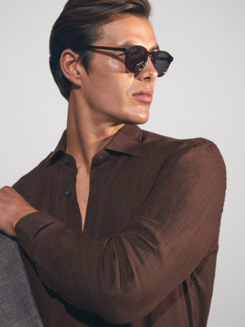 Men Linen Button-Through Shirt in Dark Brown