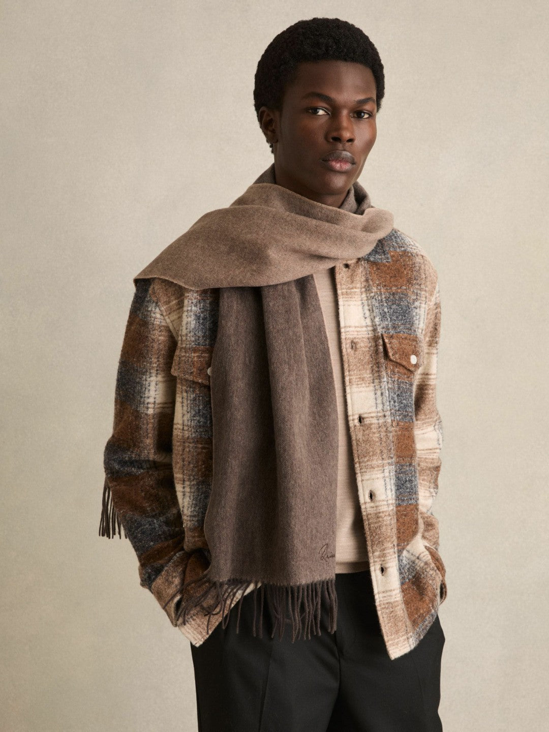 Men Wool and Cashmere Scarf in Taupe