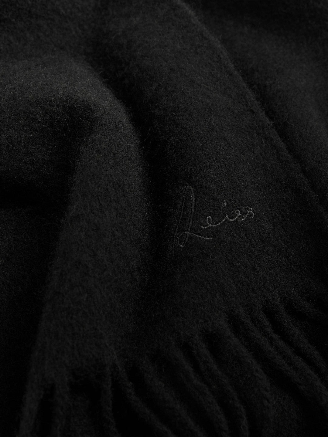Men Wool and Cashmere Scarf in Black