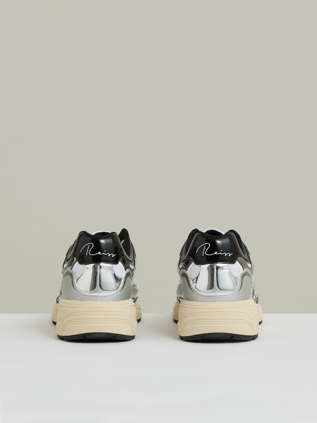 Men Overlay Logo Running Trainers in Gunmetal/Black