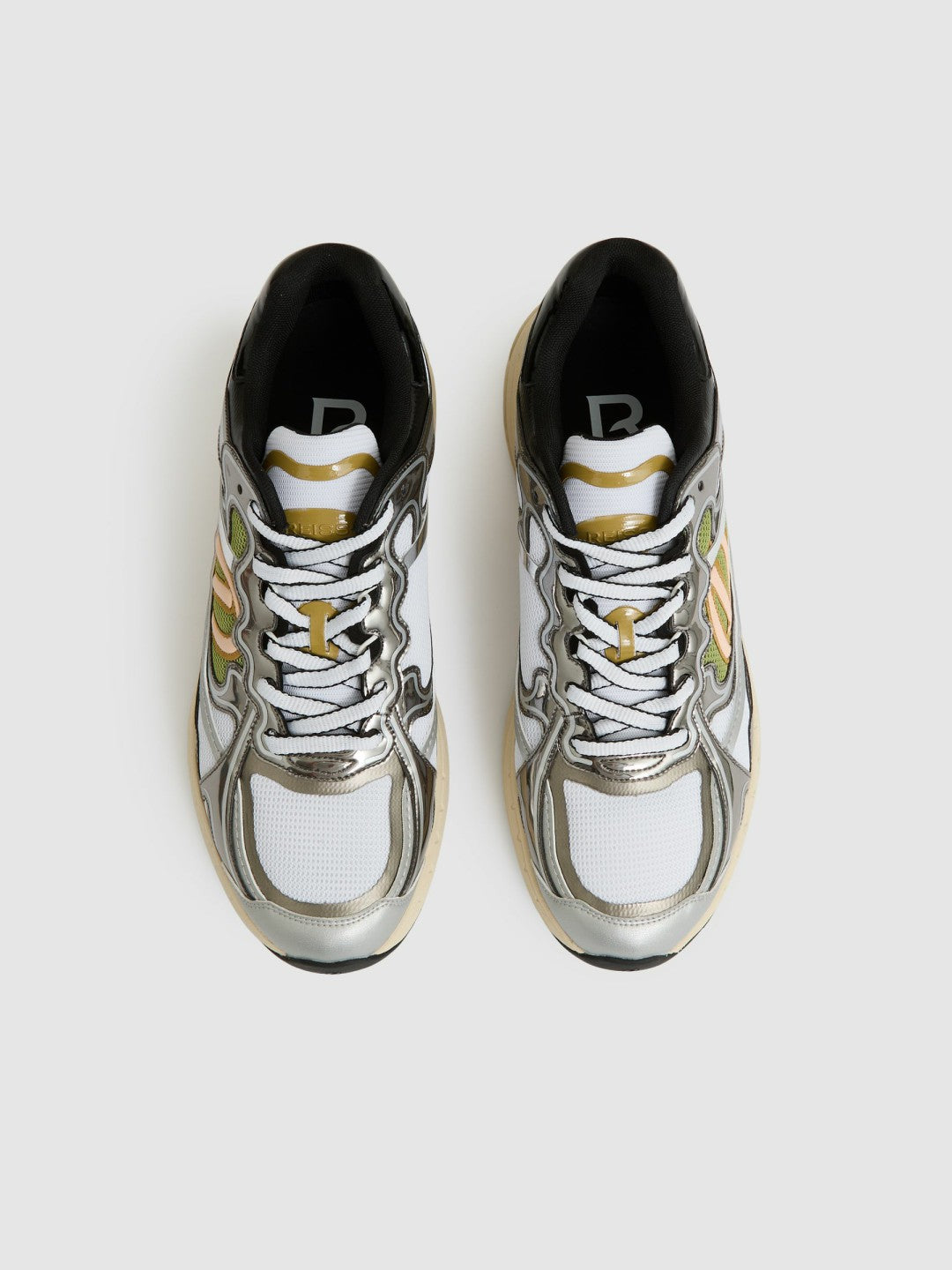 Men Overlay Logo Running Trainers in Gunmetal/Black