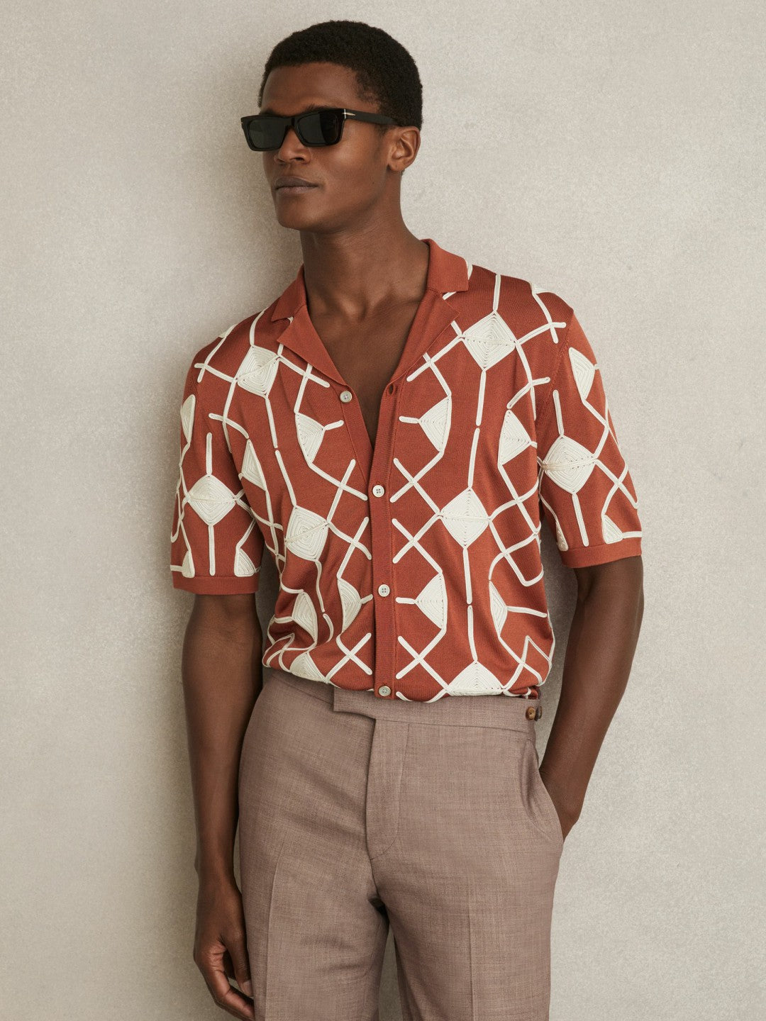 Men Geometric Embroidery Knit Shirt in Paprika Red