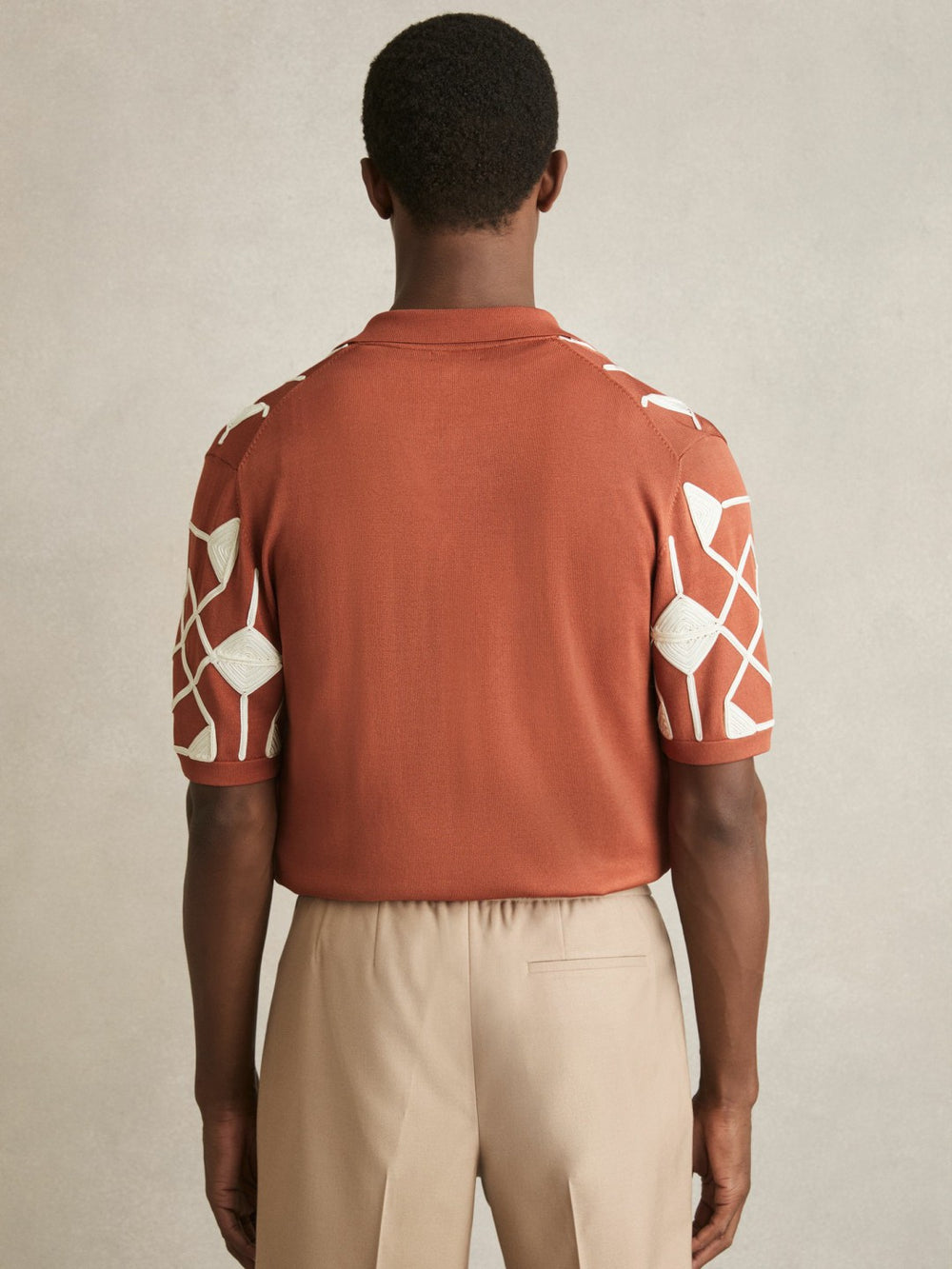 Men Geometric Embroidery Knit Shirt in Paprika Red