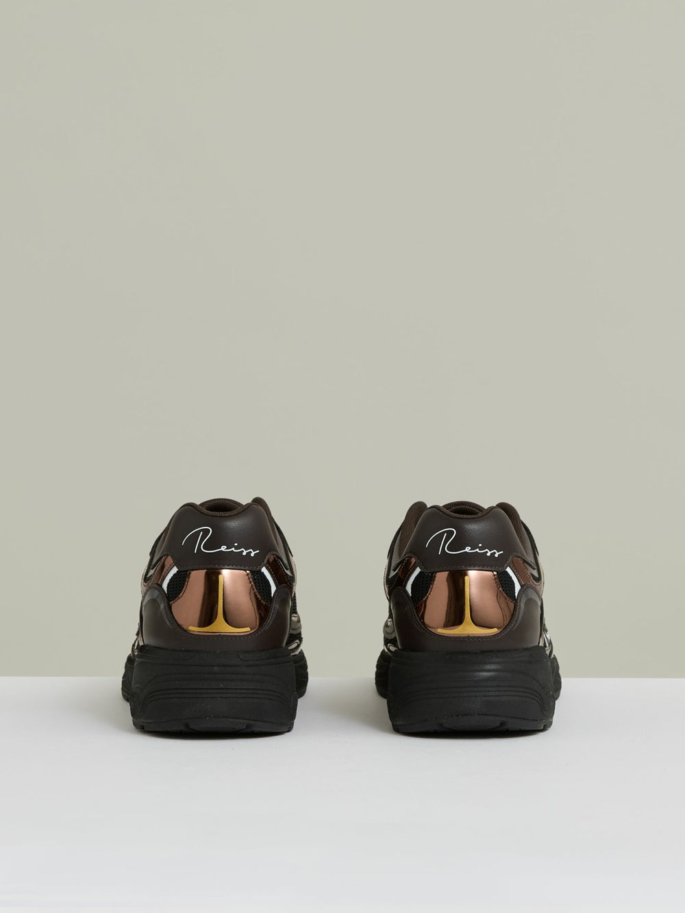 Men Overlay Logo Running Trainers in Electric Brown