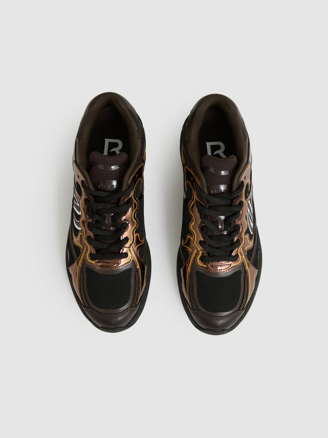Men Overlay Logo Running Trainers in Electric Brown