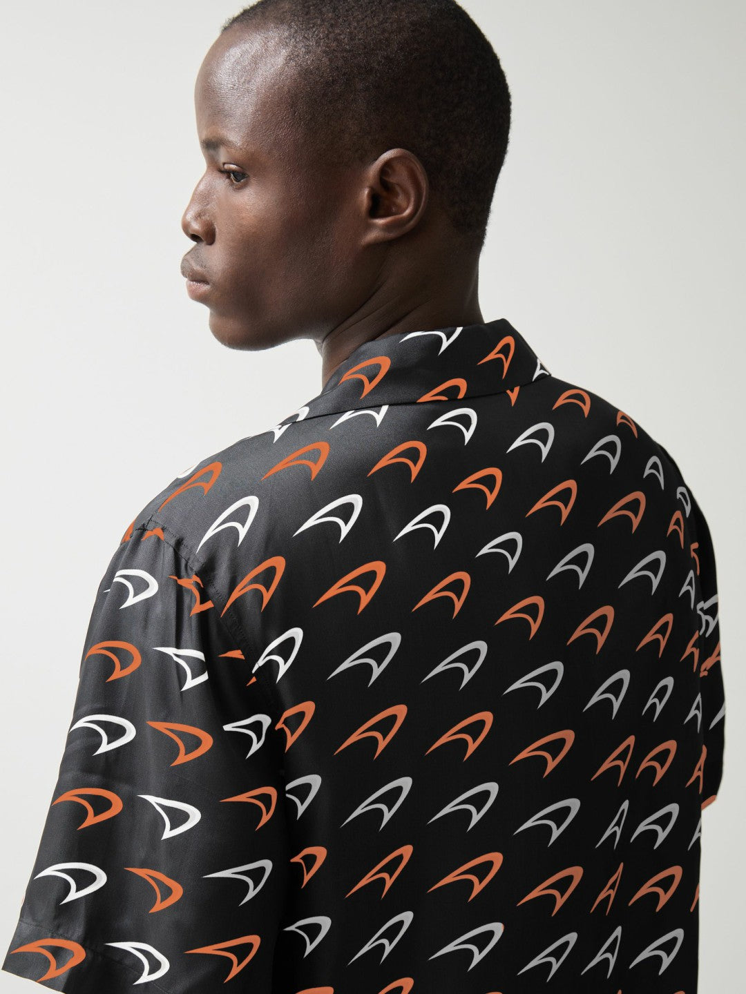 Men McLaren F1 Team Speedmark Logo Shirt in Black
