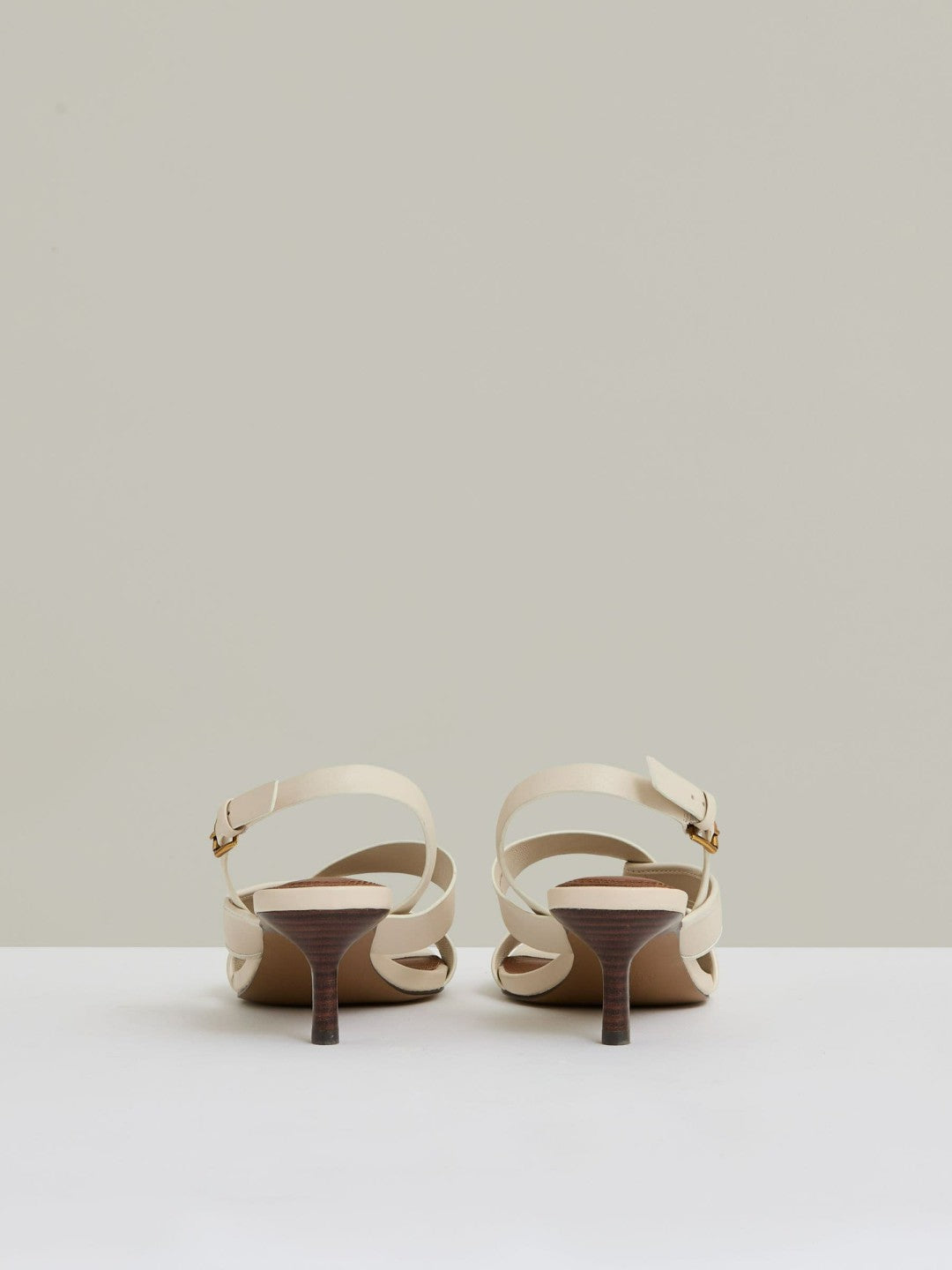 Women Leather Link-Strap Low-Heel Sandals in Off White