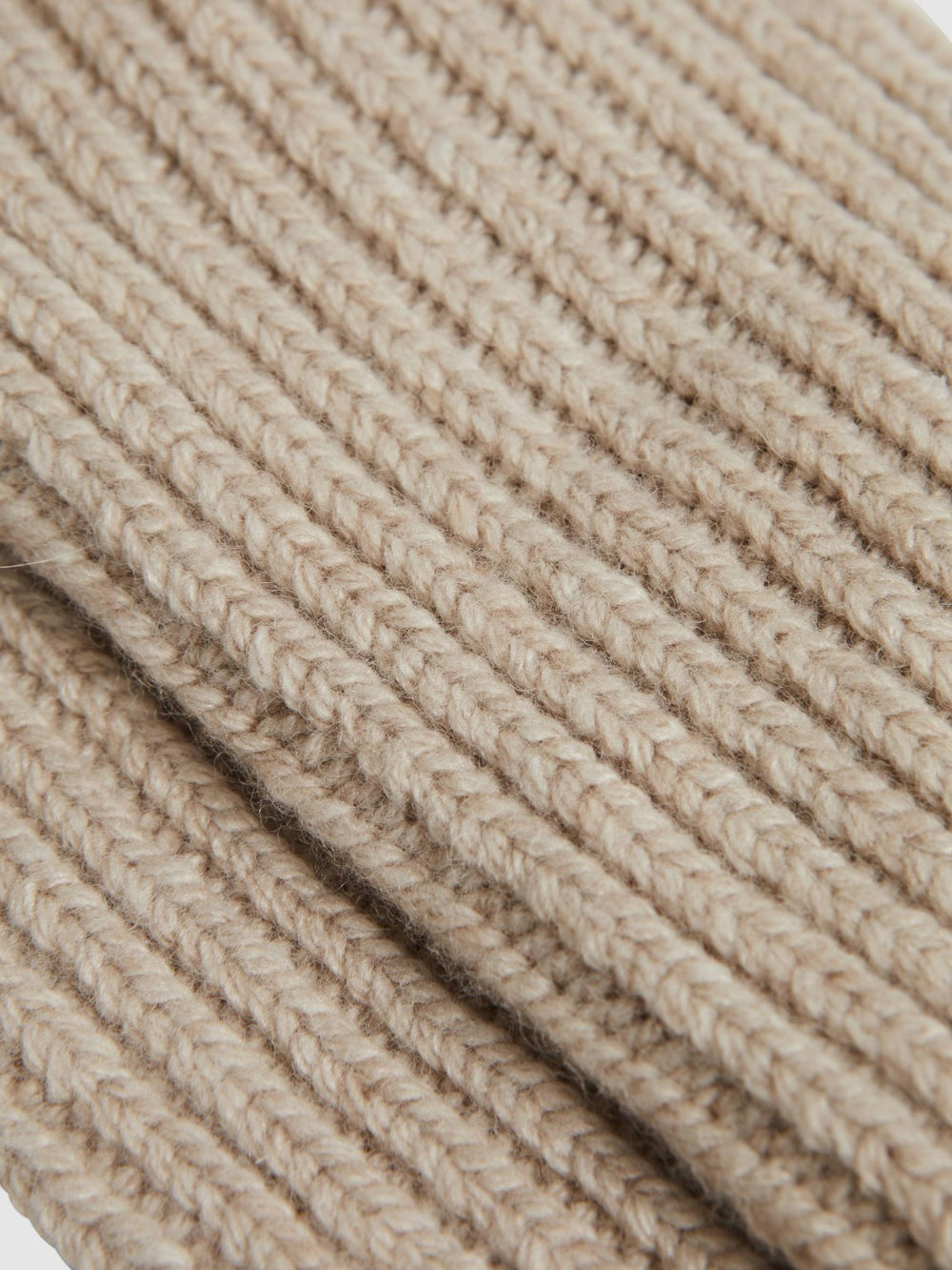 Women Rib-Knit Socks With Cashmere in Oatmeal