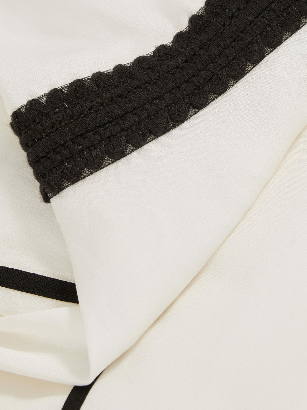 Women Contrast Trim Flared Midi Dress With Linen in Ivory/Black