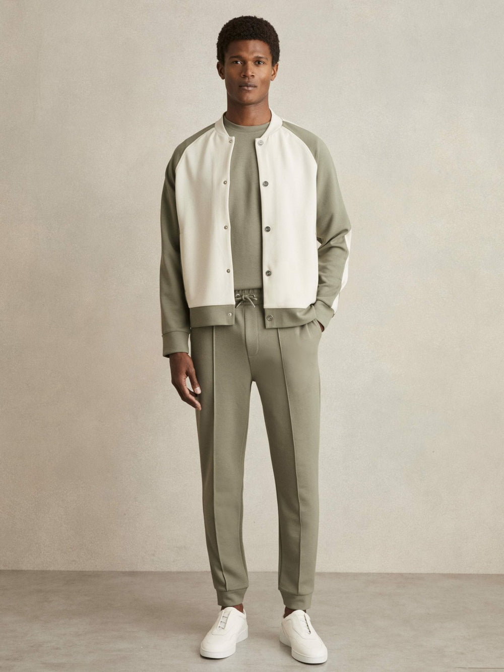 Men Drawstring Jersey Joggers in Sage