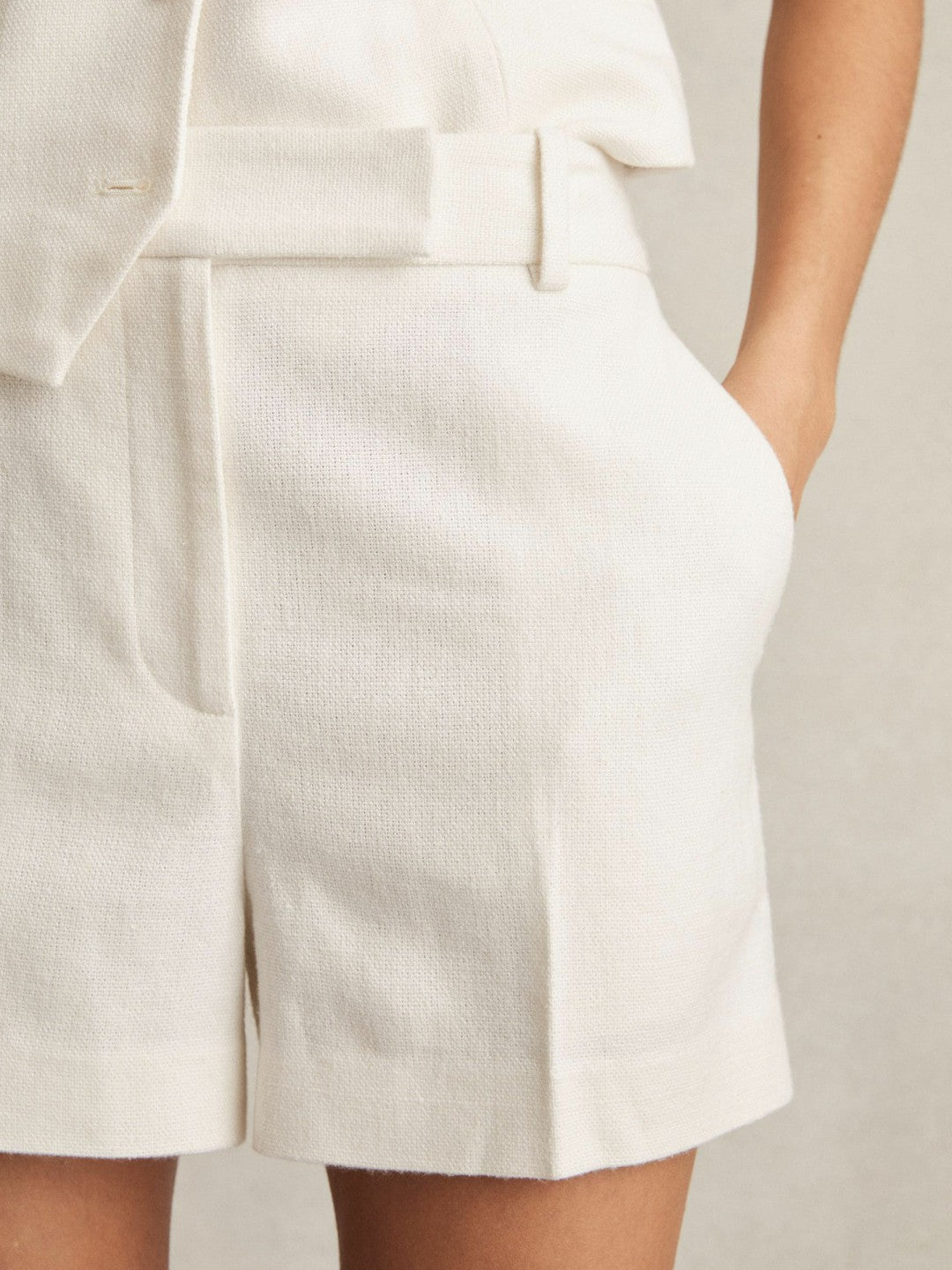 Women Linen-Blend Tailored Shorts in White