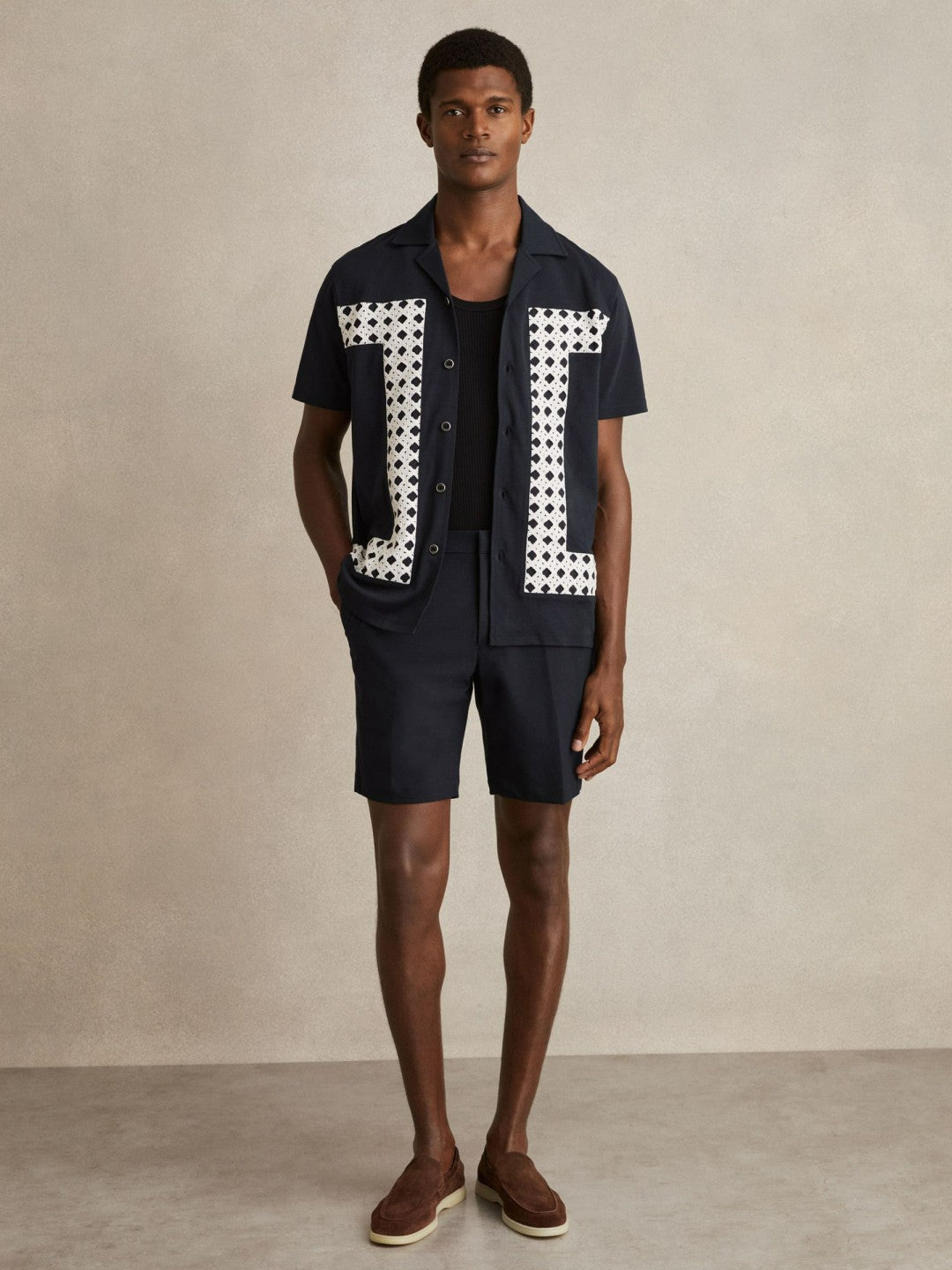 Men Drawstring Chino Shorts in Navy