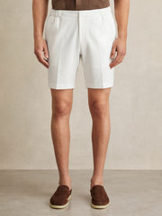 Men Drawstring Chino Shorts in White