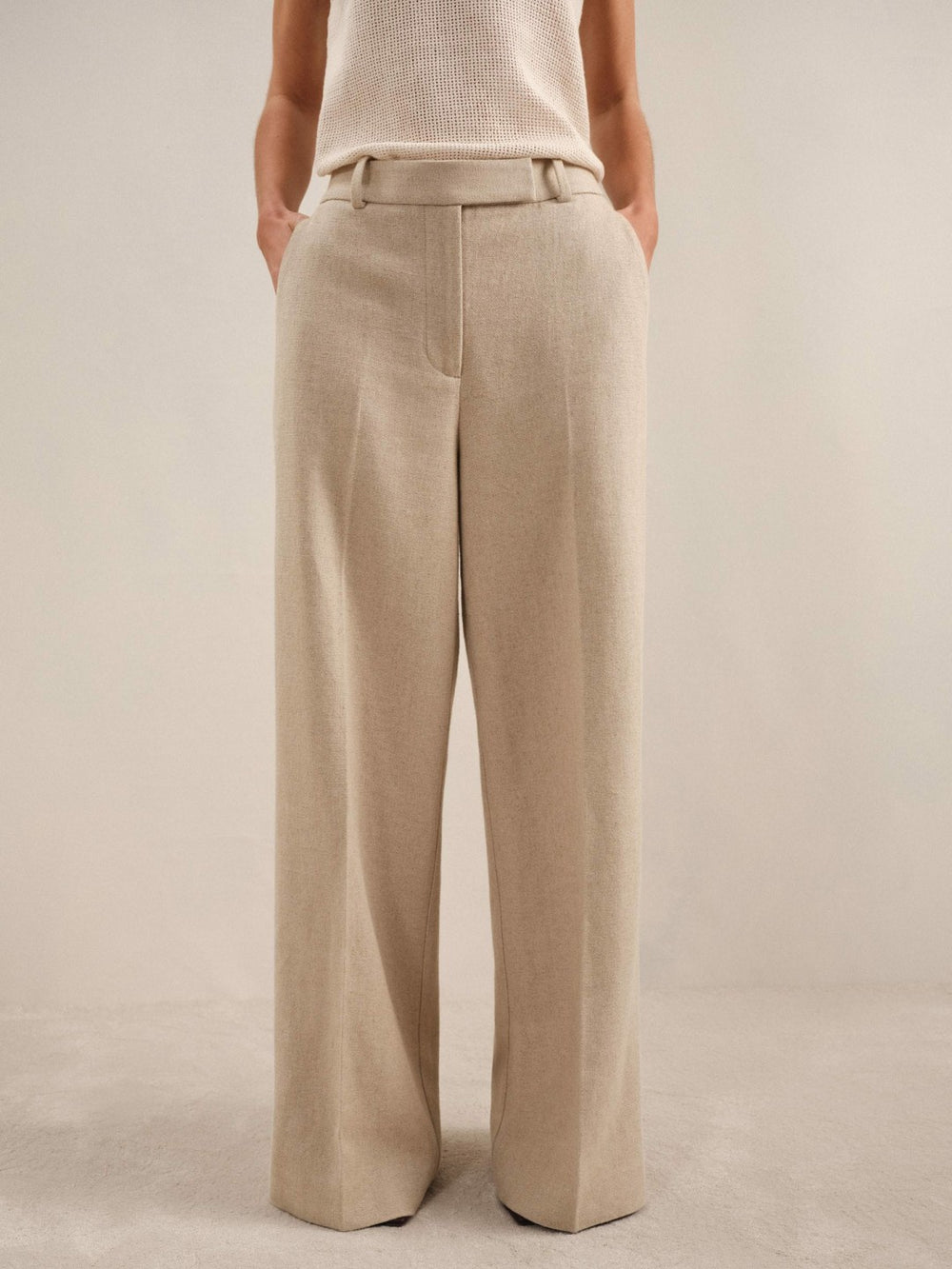 Women Petite Linen-Blend Wide-Leg Trousers in Neutral
