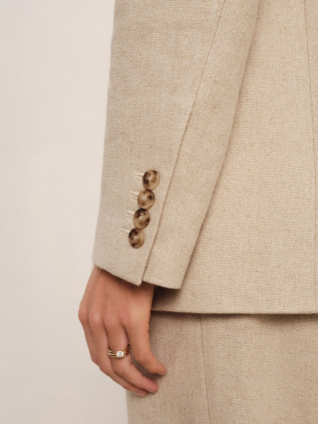 Women Linen-Blend Double-Breasted Suit Jacket in Neutral