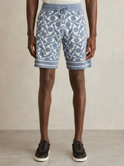 Men Abstract-Pattern Towelling Shorts in Soft Blue/White