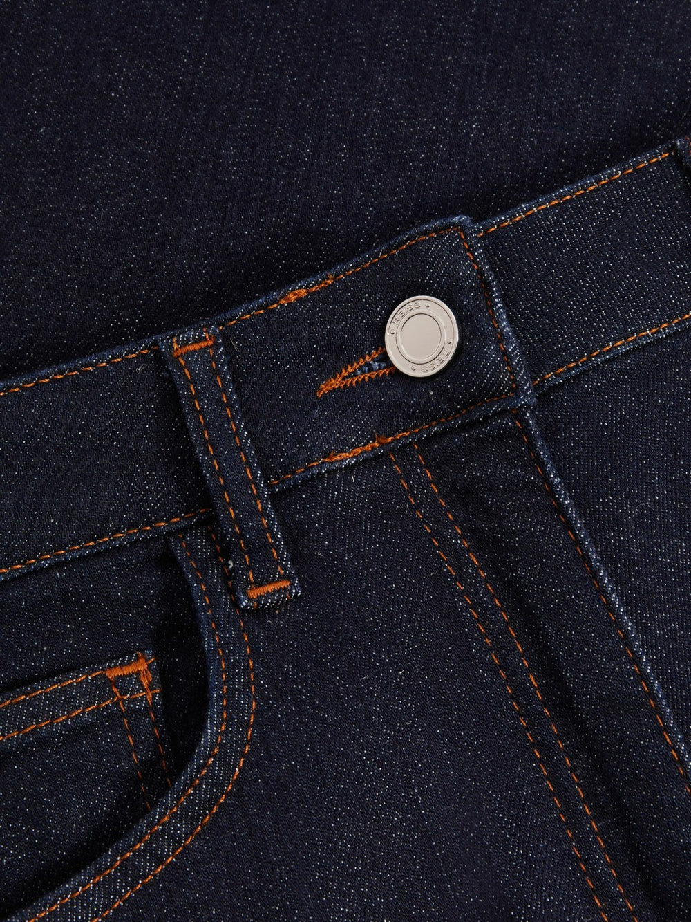 Women Petite Mid-Rise Flared Jeans in Dark Blue