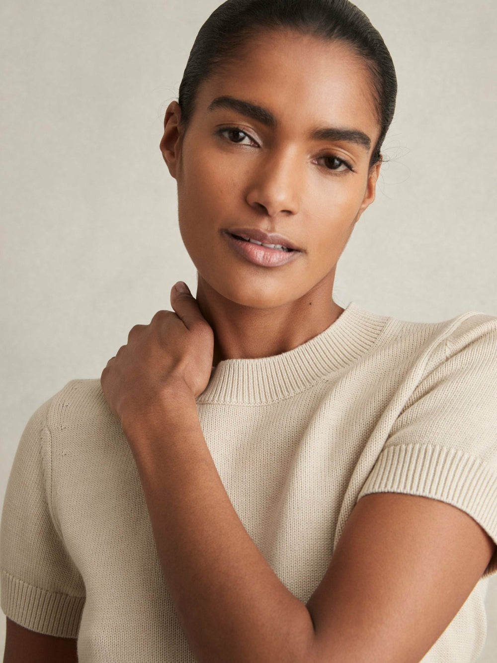 Women Cotton And Wool Crew-Neck Top in Neutral