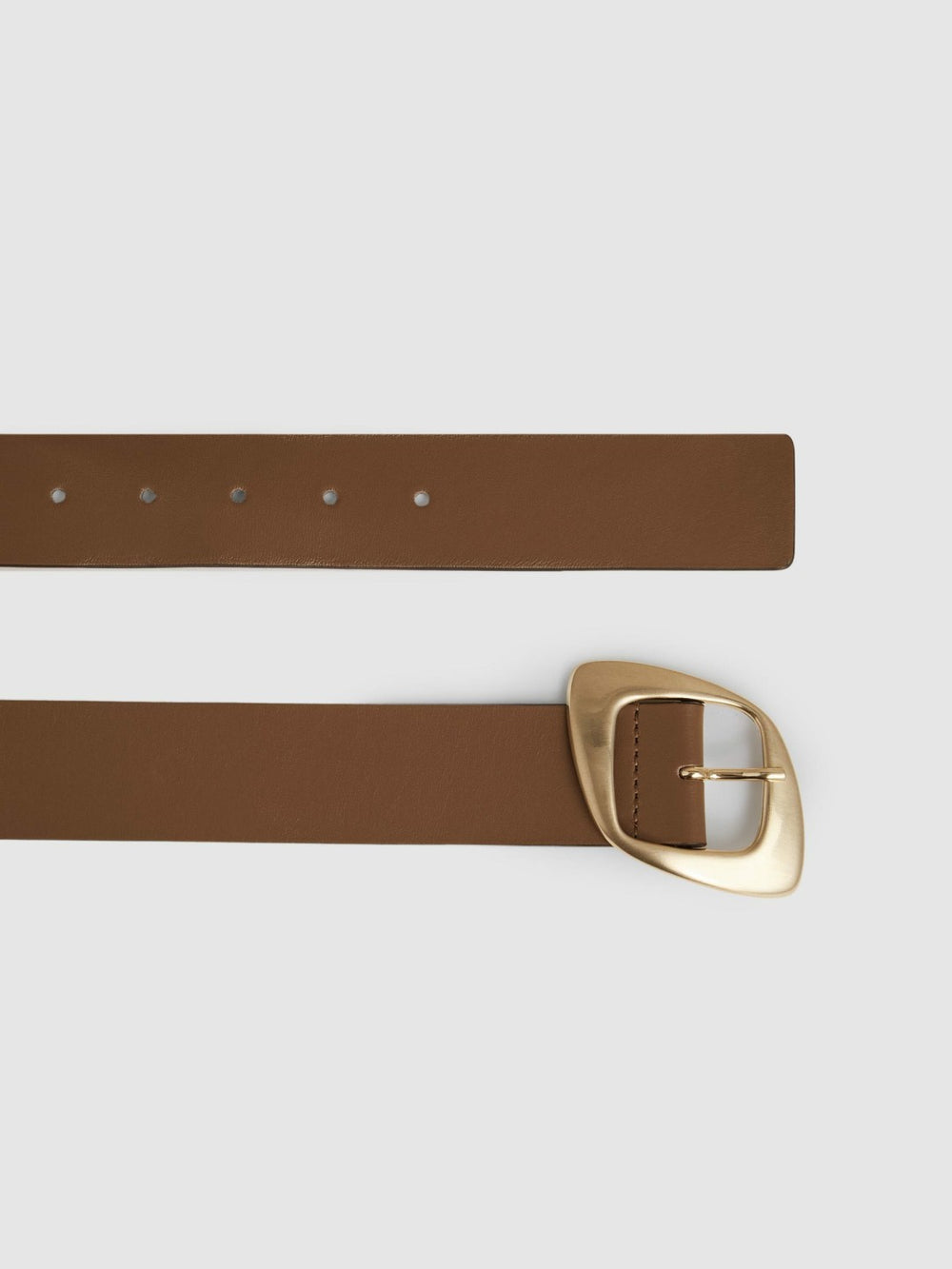 Women Leather Curved-Edge Buckle Belt in Taupe