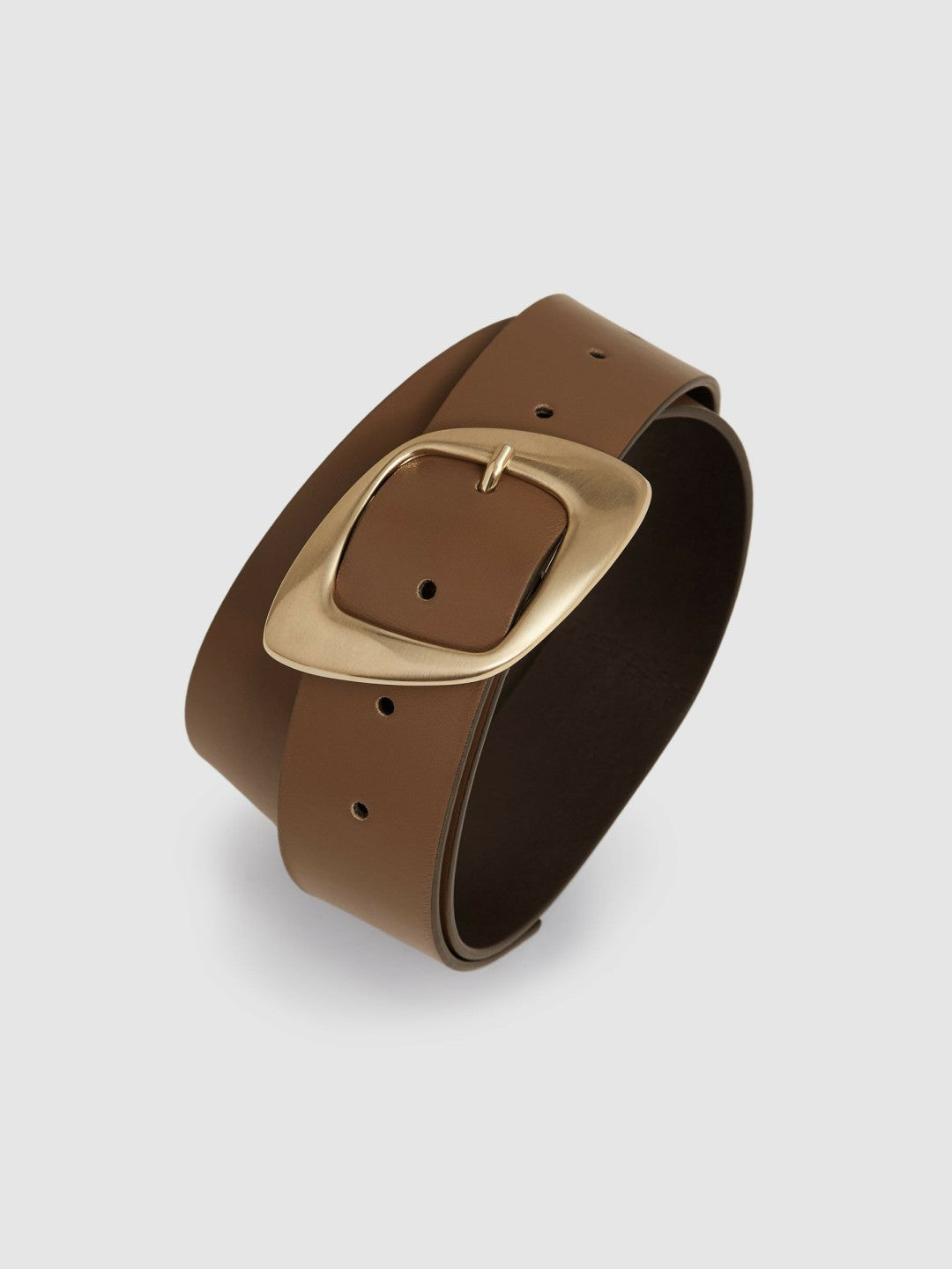 Women Leather Curved-Edge Buckle Belt in Taupe
